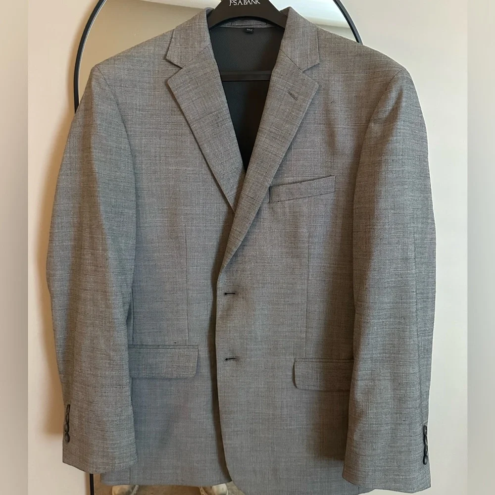 Jos. A. Bank Charcoal Traveler Suit Jacket - Picture 1 of 6
